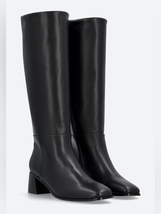 Violet & Red Shoes - Violet & Red Mindy Leather Tall Boot, Size 6